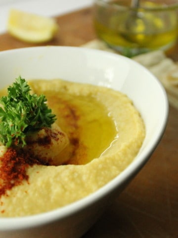 Garnished Garlic Hummus