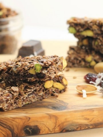 Healthy and delicious, these homemade granola bars are the perfect on the go snack food or back to school treat!