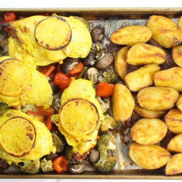 Healthy Garlic & Lemon Roasted Sheet Pan Chicken.Ideal for busy families with little time to cook!