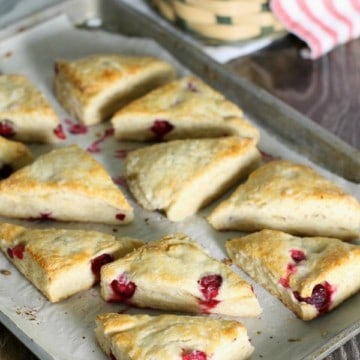These cranberry scones are exceptionally easy to make, perfect for breakfast or tea time, and just the right combination of sweet and tart. A simple recipe, any level baker can attempt! #cranberry #scones #breakfast #baking #brunch