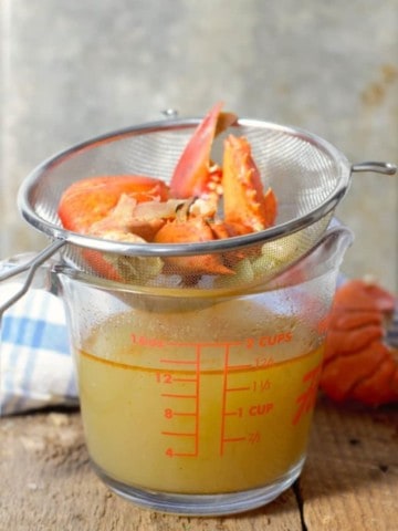cropped-strained-lobster-stock.jpg