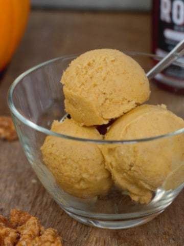 maple pumpkin ice cream in a glass bowl