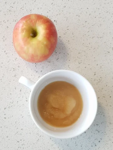 Fresh apple and Apple sauce - Vegan Substitutes for Eggs
