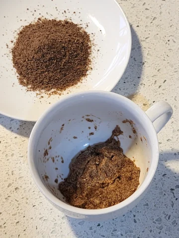 Flax seeds and flax egg - Vegan Substitutes for Eggs