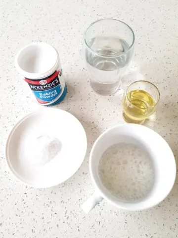 Baking Powder + Oil egg replacement - Vegan Substitutes for Eggs in Baking