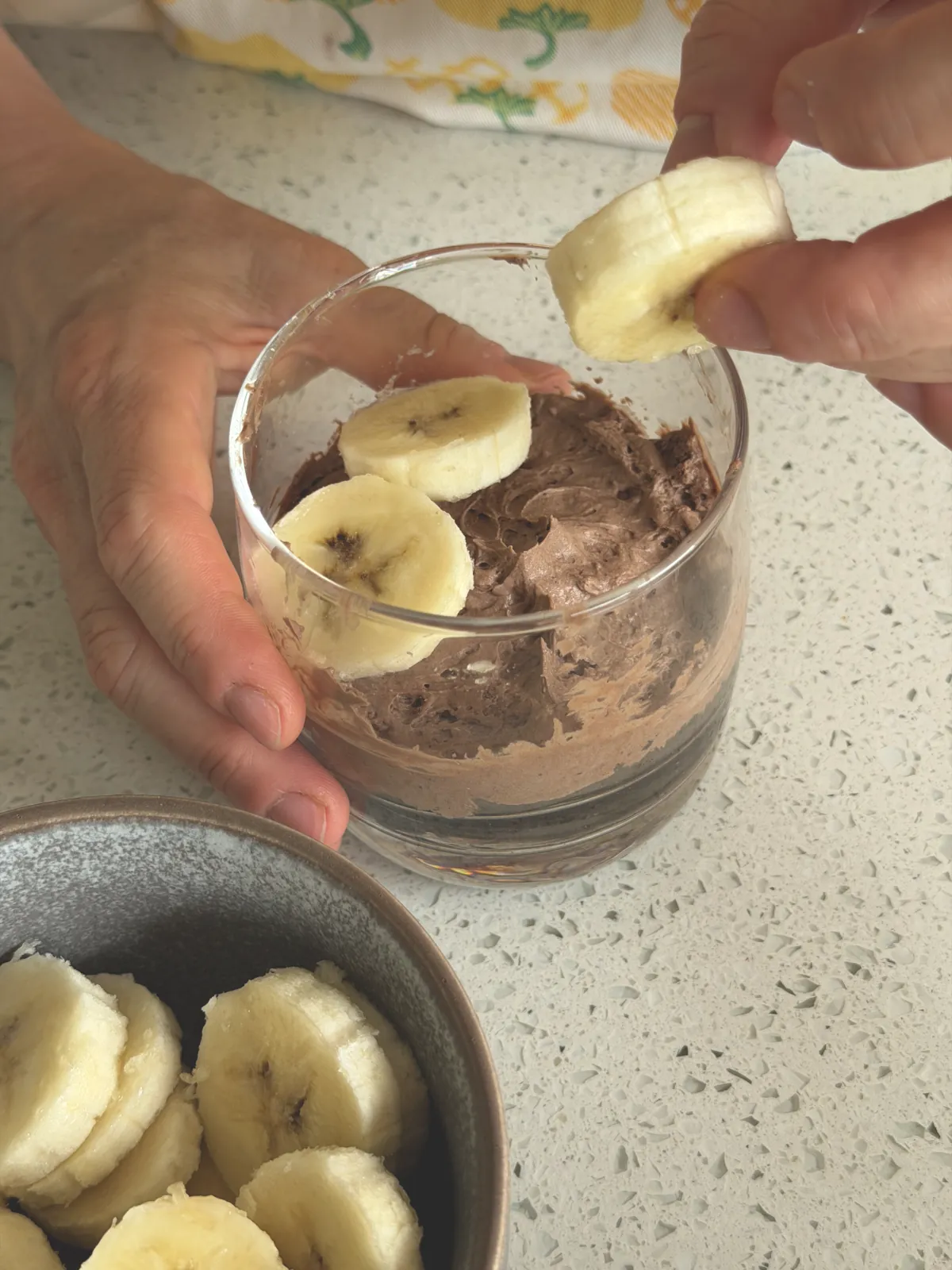 Adding layer of banana on top of the filling