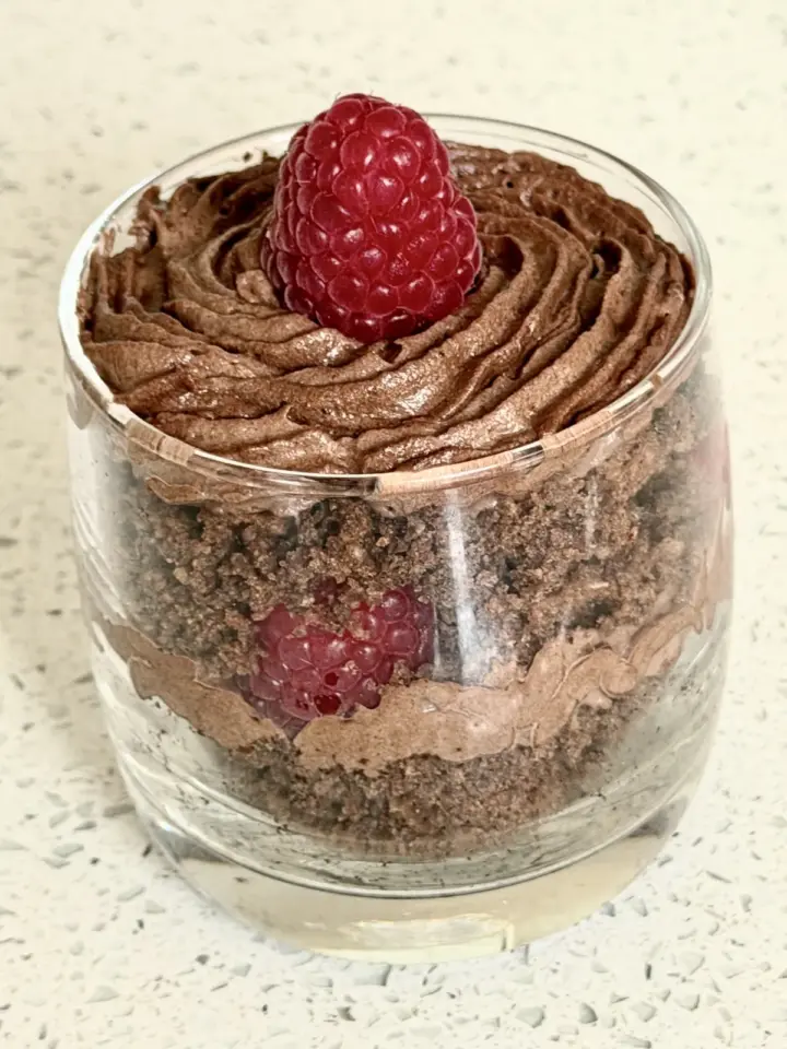 Cake Cups Recipe: Layered Desserts in a Jar - chocolate with raspberries