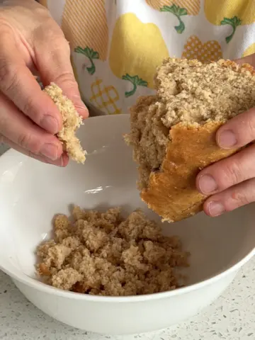 Crumble the cake for cake cups recipe